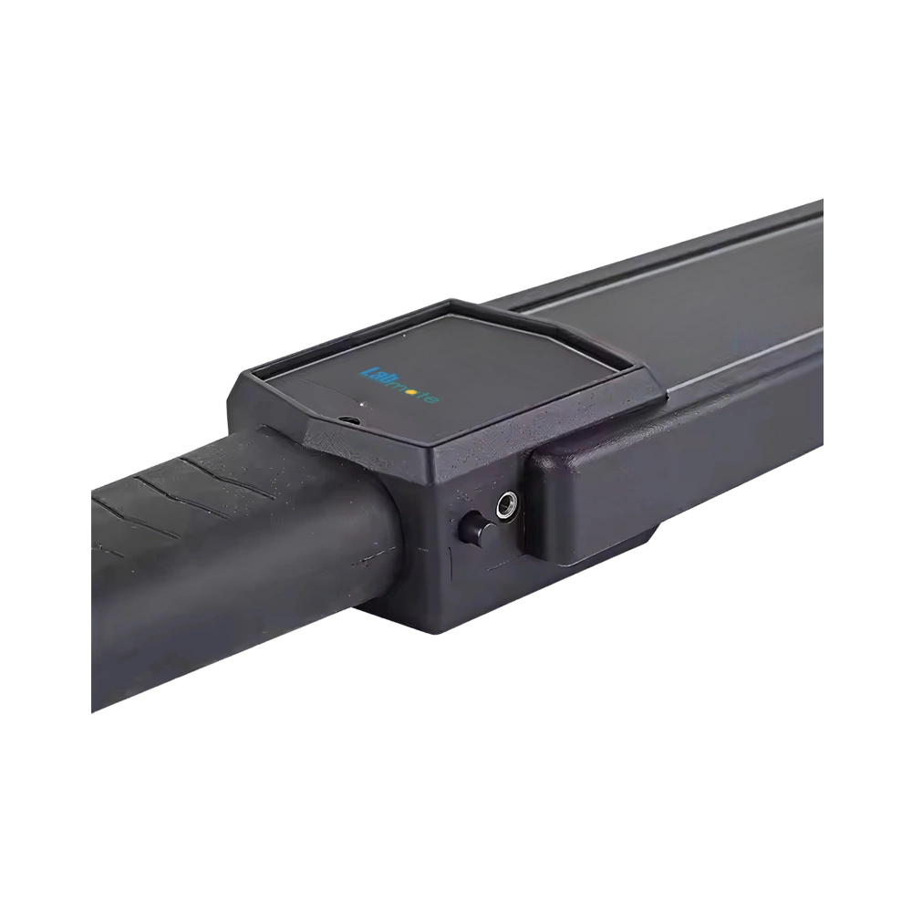 Portable metal detector with large scan surface