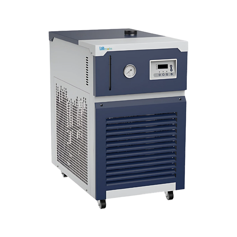 Recirculating Chiller offering spacious reservoir and vacuum gauge