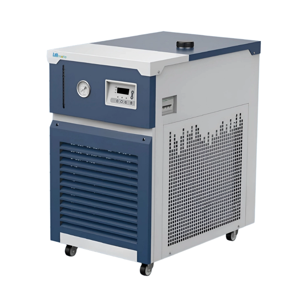 Recirculating Chiller offering spacious reservoir and vacuum gauge