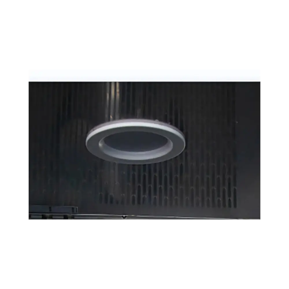 Incubator with bottom air ventilation